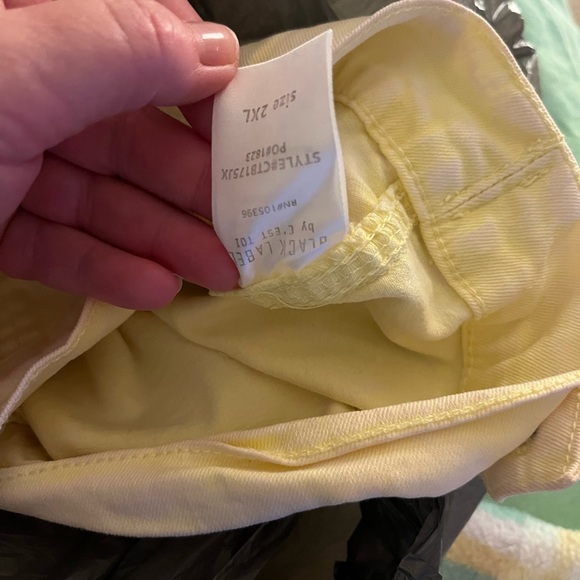 Lightly distressed jean jacket - Picture 11 of 13